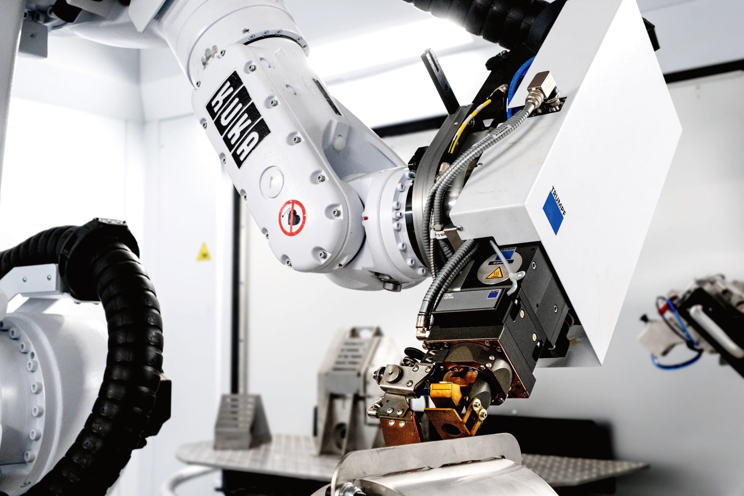 Roboter-Laserschweißanlage TruLaser Weld in der Fertigung der Rameckers Maschinenfabrik